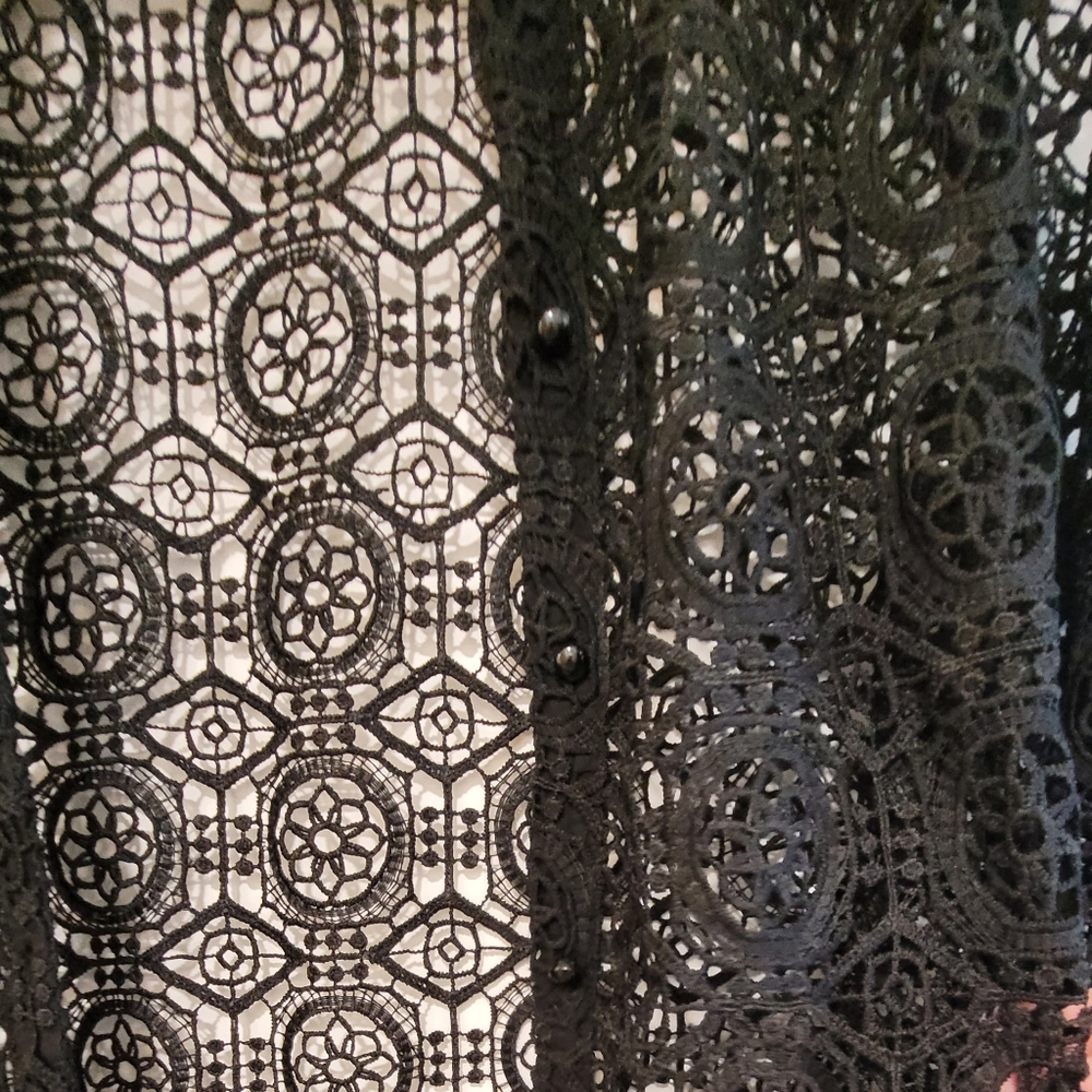 Black Lace Open-Front Cardigan - Picture 4 of 6